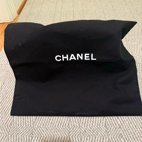 Sold Chanel Classic Black Caviar Jumbo with GHW - Picture 13 of 13